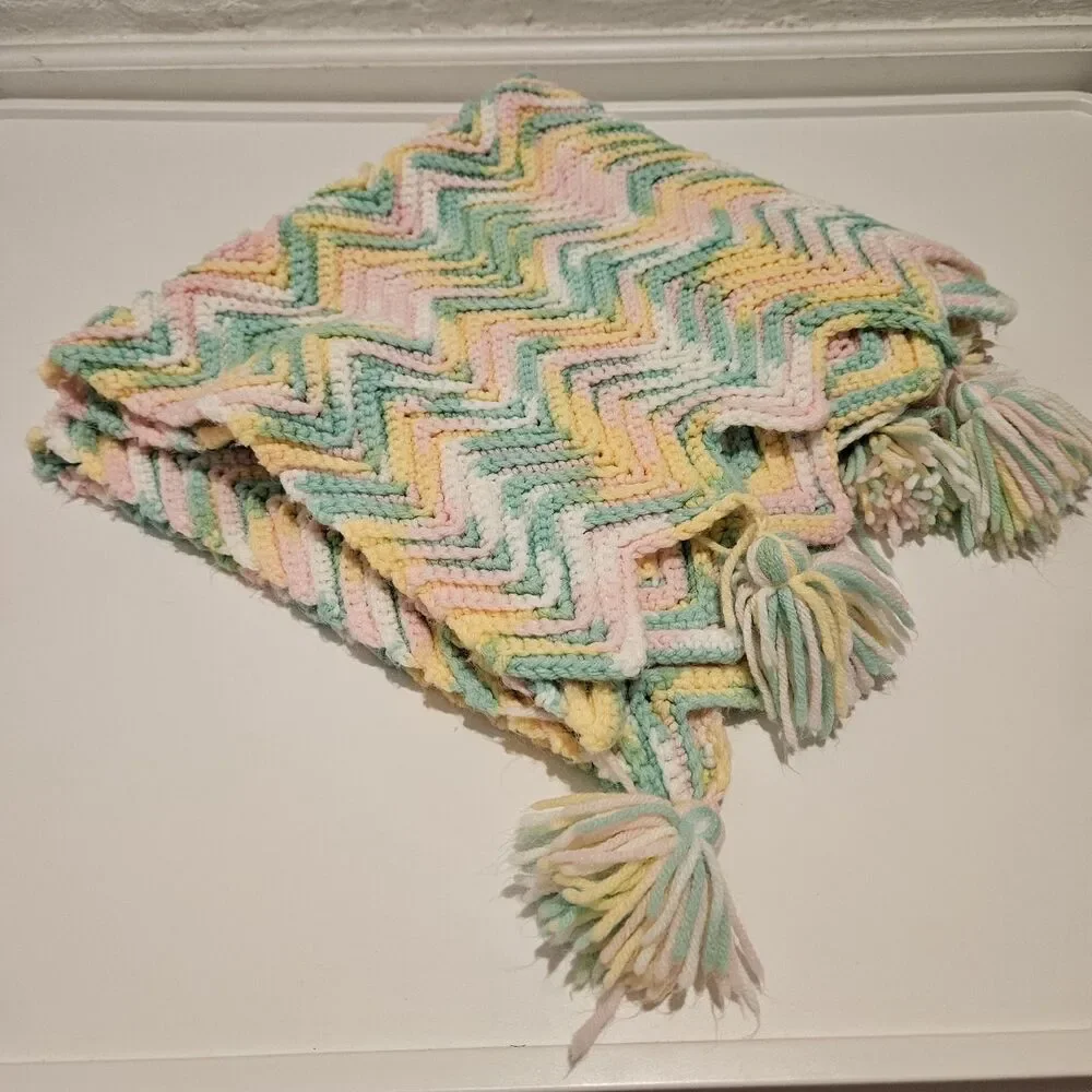 Crochet Knit Pink Yellow Green White Pastel Color Fringe Tassel Baby Blanket